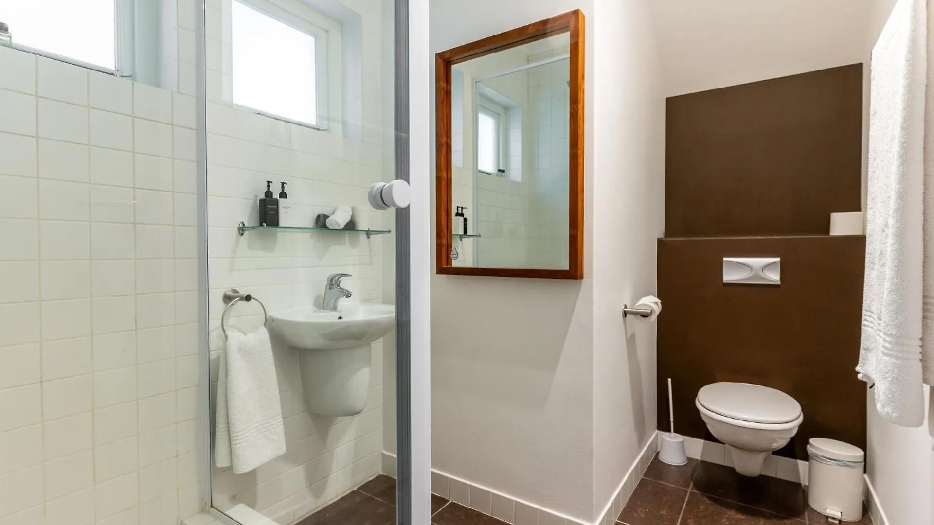 Delightful Large Villa In Camps Bay With Pool - Picasso Cape Town