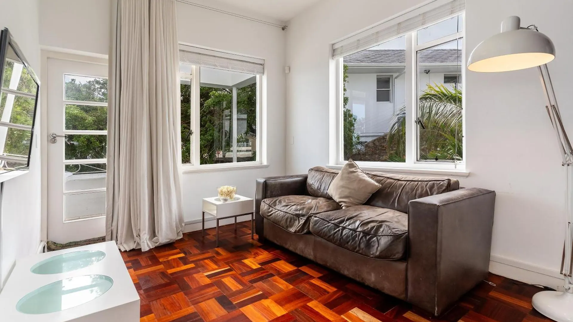 Delightful Large Villa In Camps Bay With Pool - Picasso Cape Town
